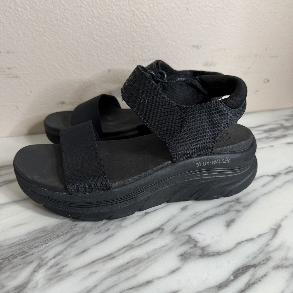 Skechers Women's Size 7 D'Lux Walker Block Black Platform Sandals Chunky Cali